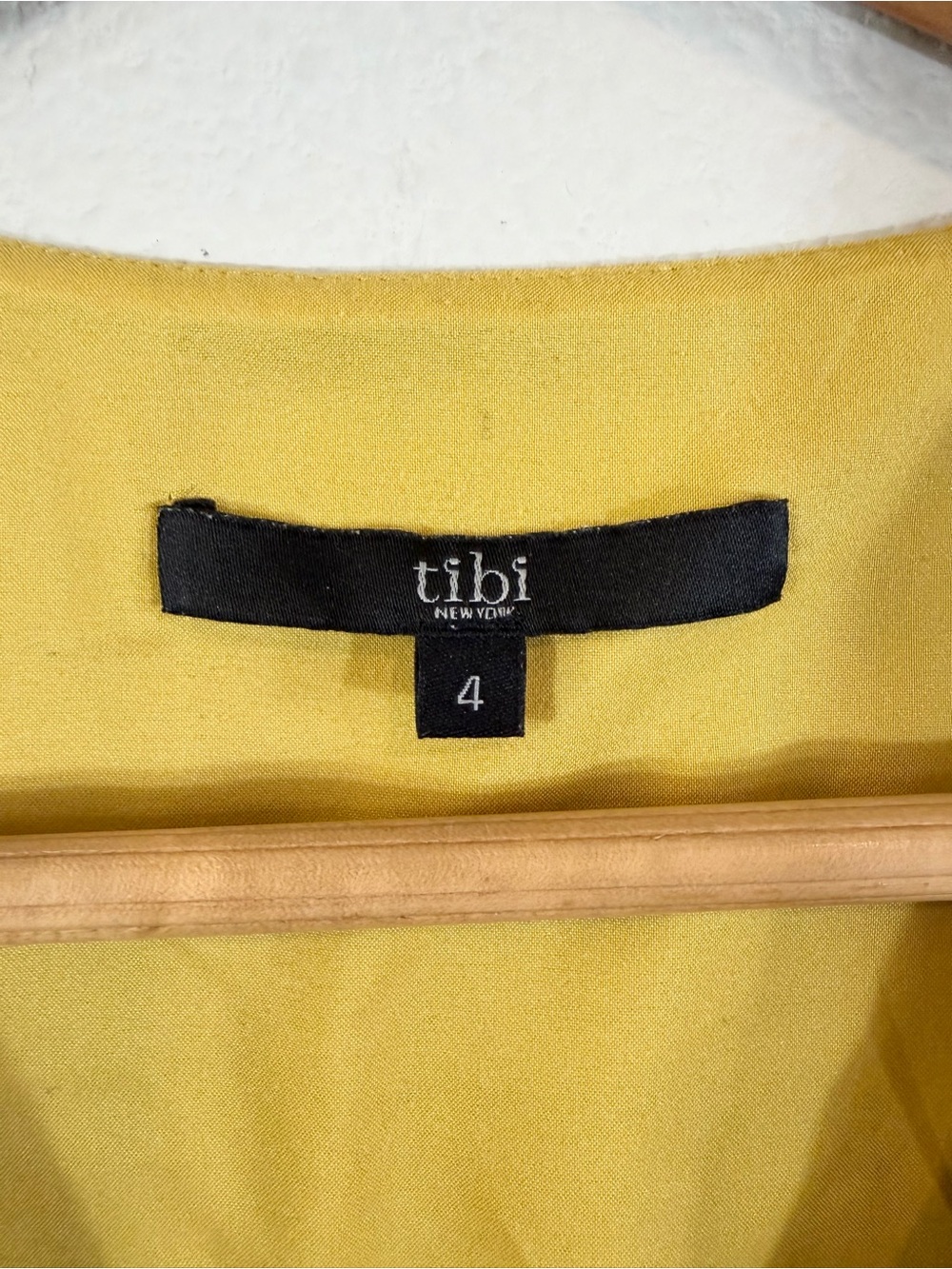 Tibi Yellow Silk Sleeveless Blouse Size 4 Ruffle Accent Tank Office V-Neck - Picture 5 of 9